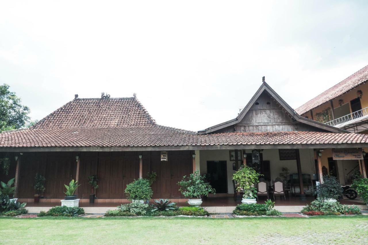 Oyo 405 Wisma Yosoputro Tanjungtirto Экстерьер фото