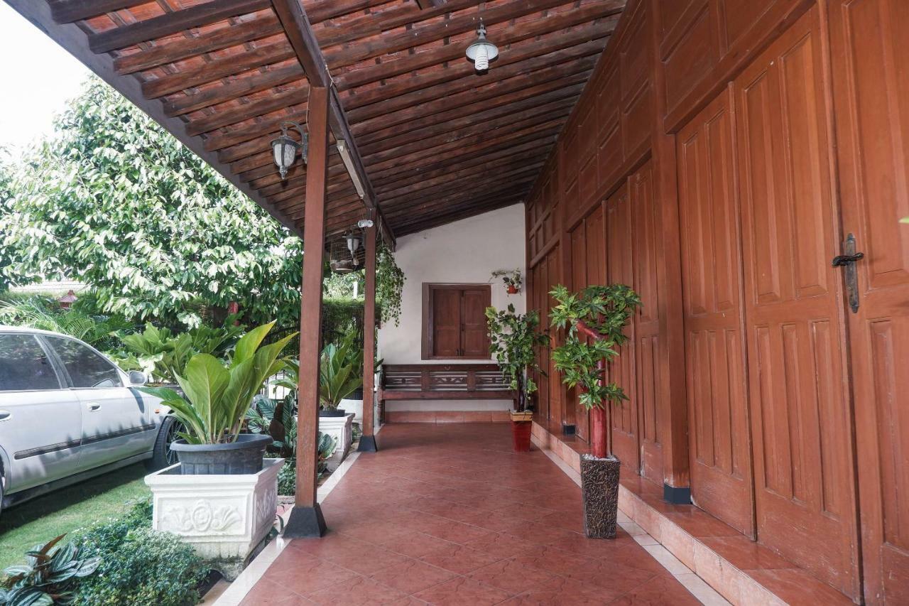 Oyo 405 Wisma Yosoputro Tanjungtirto Экстерьер фото