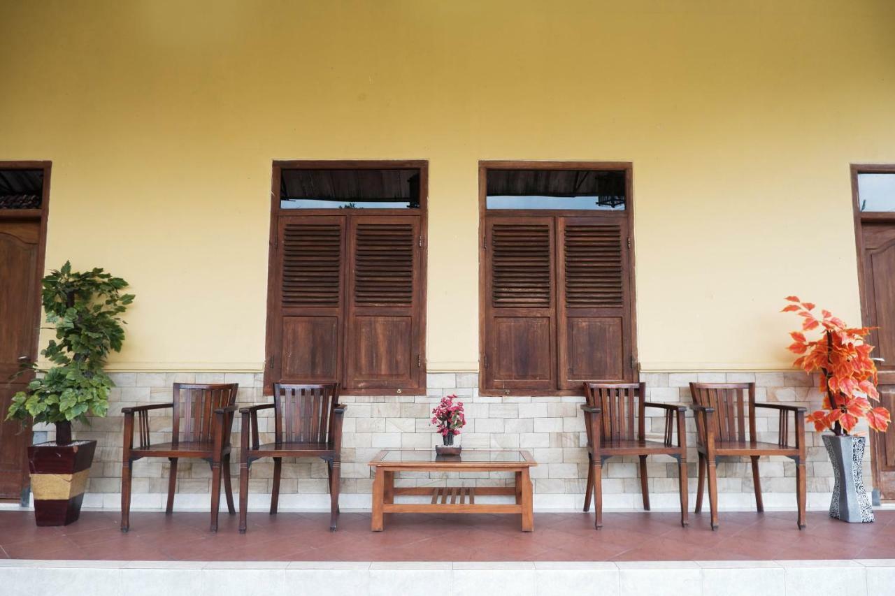 Oyo 405 Wisma Yosoputro Tanjungtirto Экстерьер фото