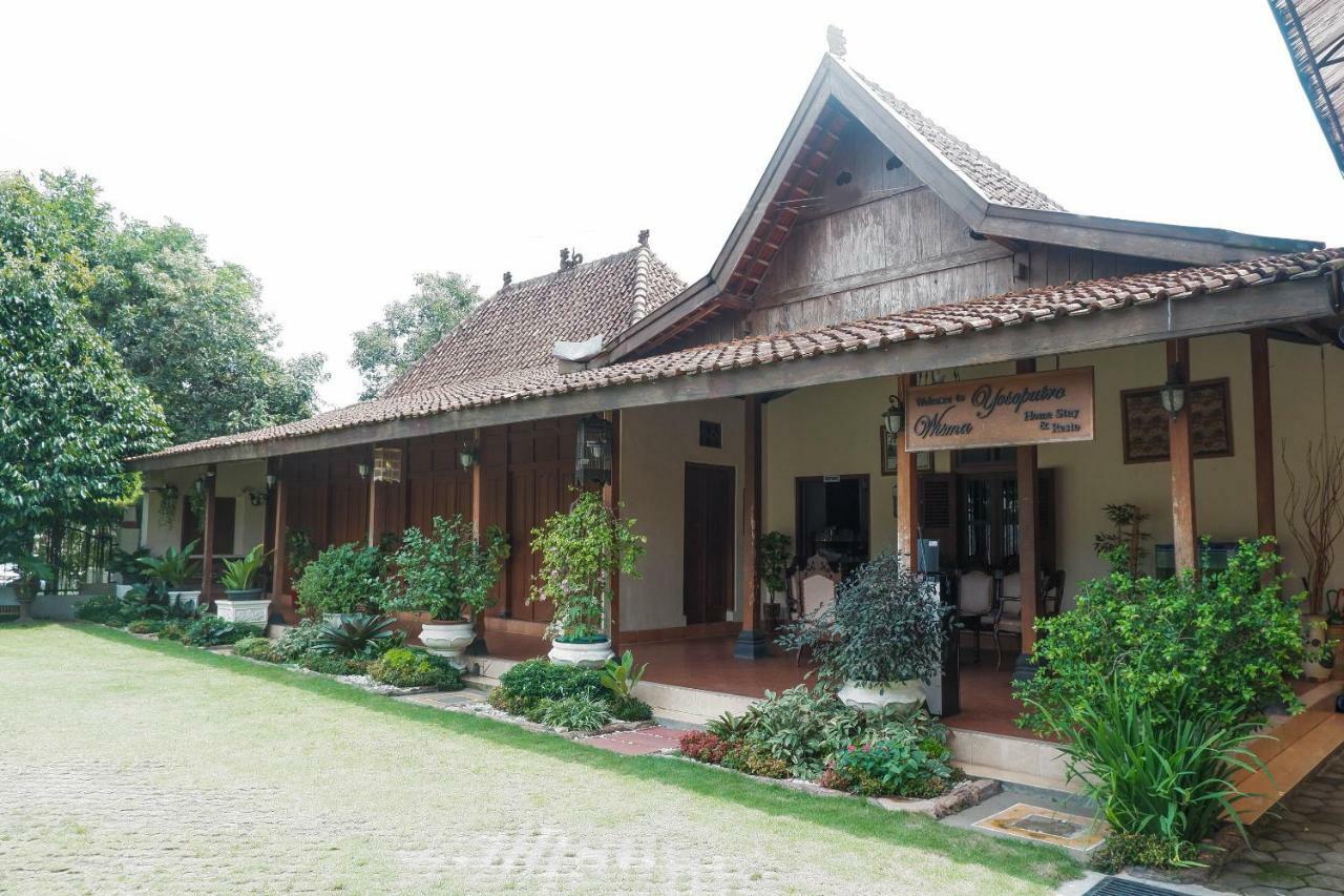Oyo 405 Wisma Yosoputro Tanjungtirto Экстерьер фото