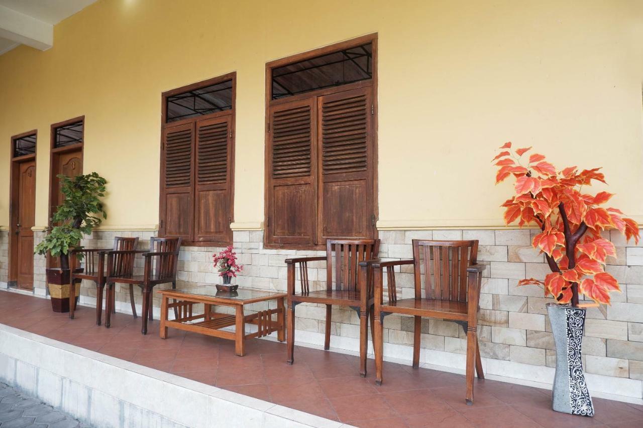 Oyo 405 Wisma Yosoputro Tanjungtirto Экстерьер фото
