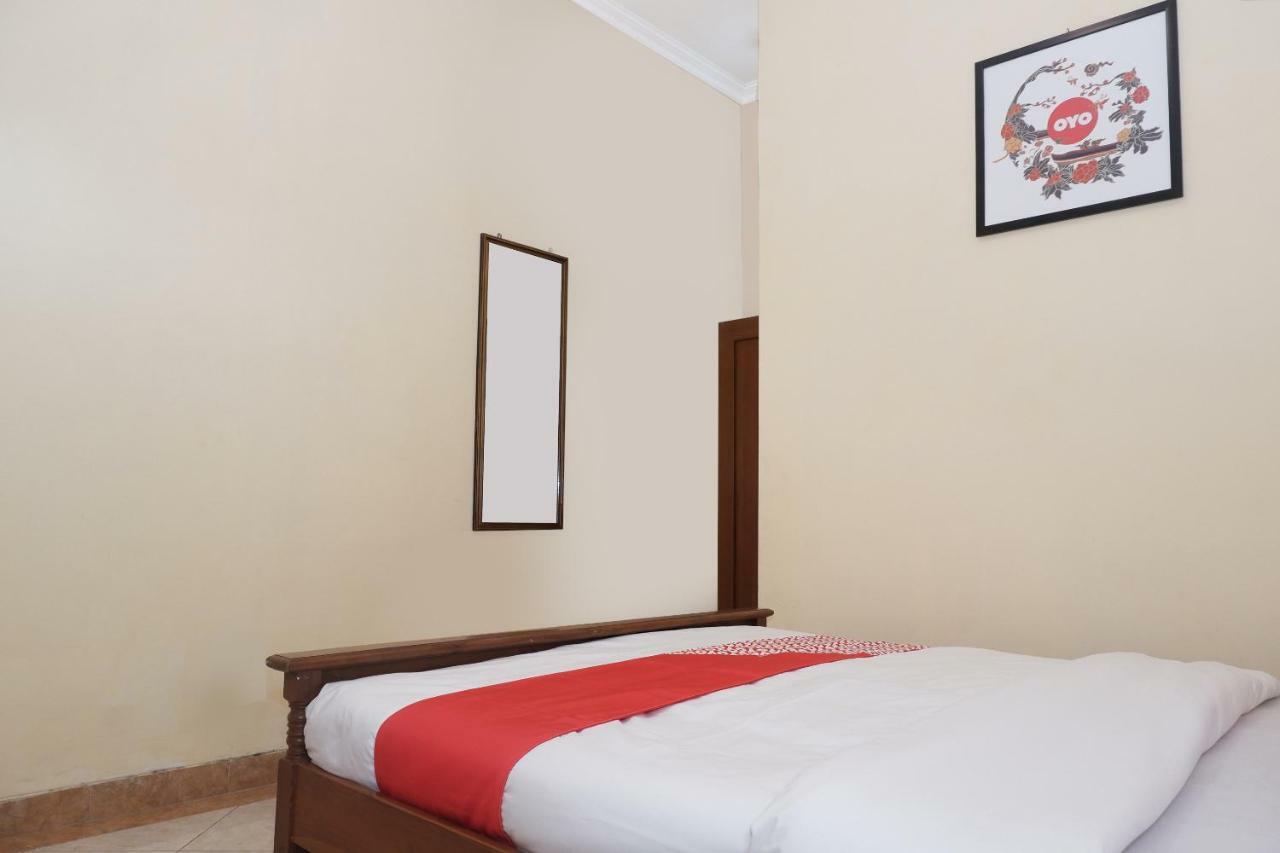 Oyo 405 Wisma Yosoputro Tanjungtirto Экстерьер фото